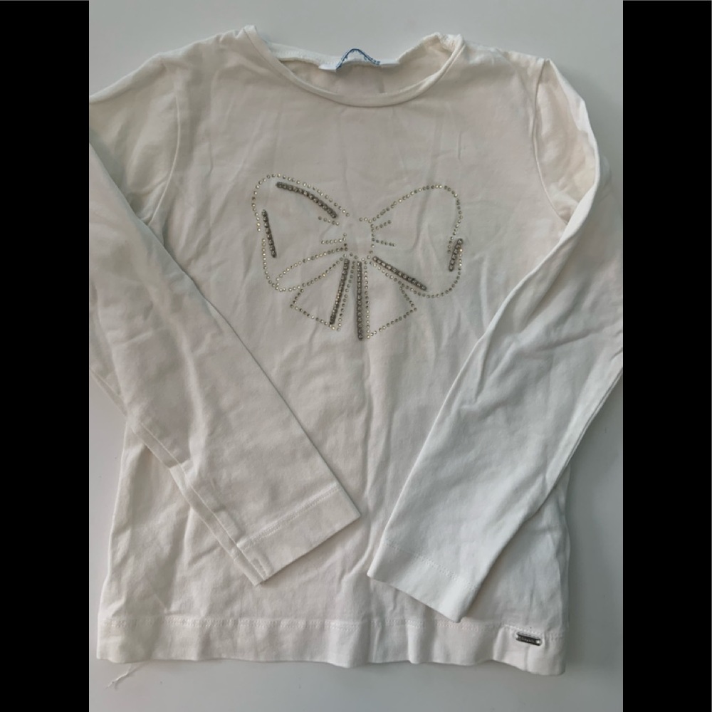 Long sleeve white bow shirt